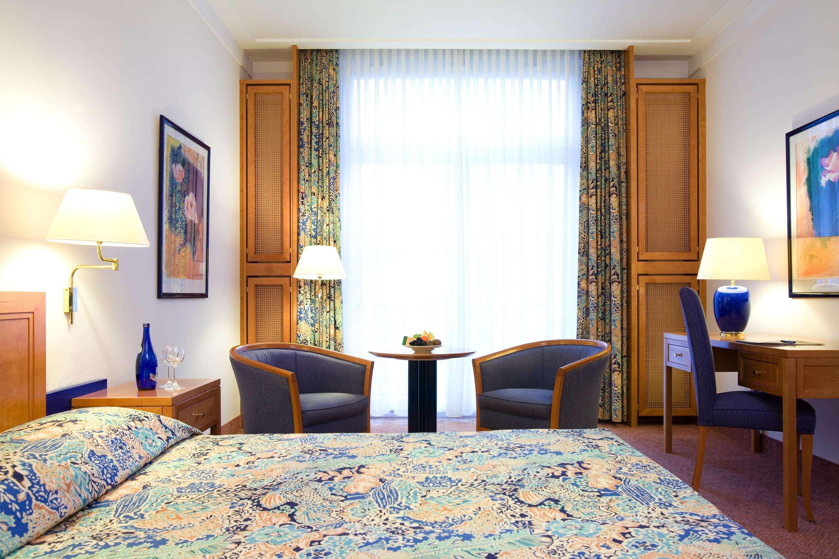 Steigenberger Hotel & Spa Bad Pyrmont Ngoại thất bức ảnh A typical room at the Hotel de France