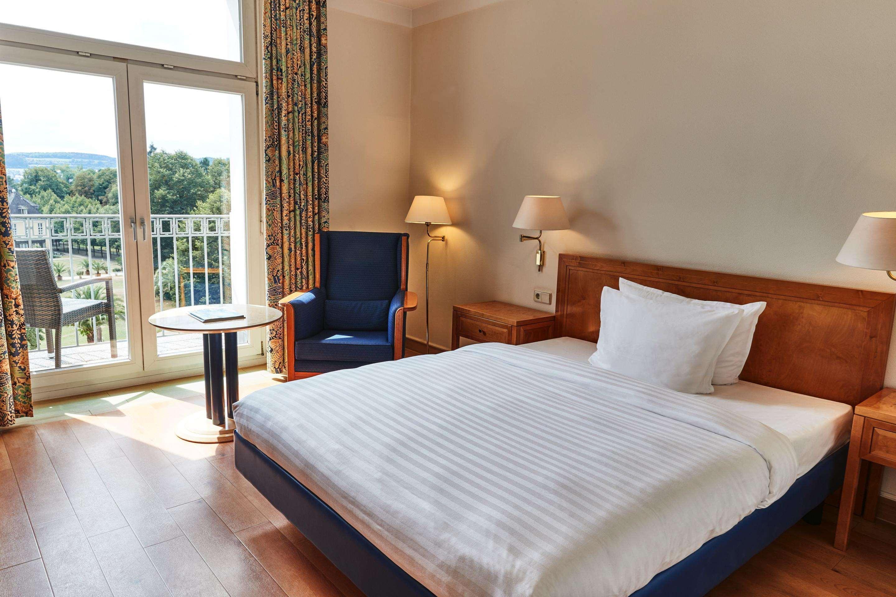 Steigenberger Hotel & Spa Bad Pyrmont Ngoại thất bức ảnh A typical hotel room